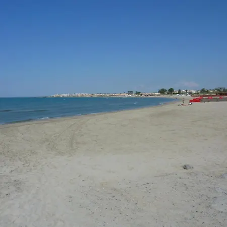 Apartment Rue Des Chandelles * Agde